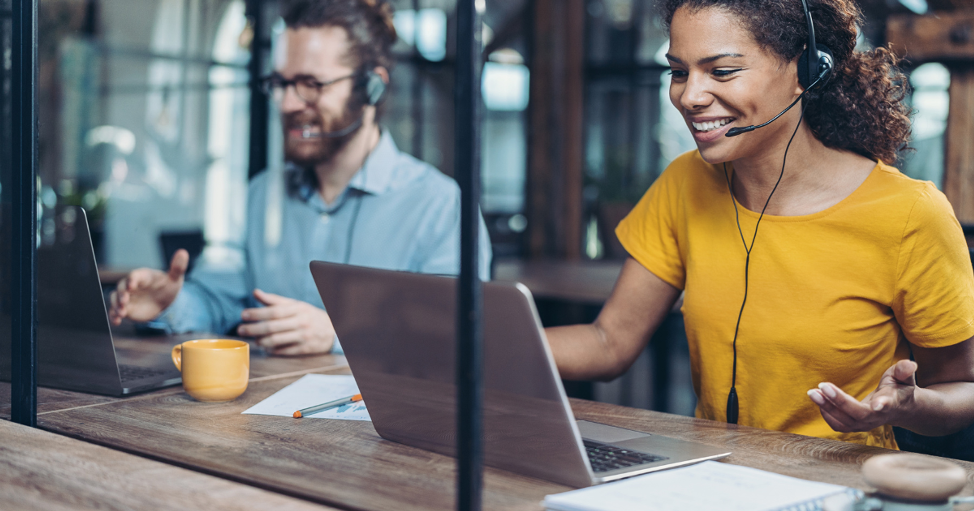 What Is The Difference Between Live Chat and Chatbot