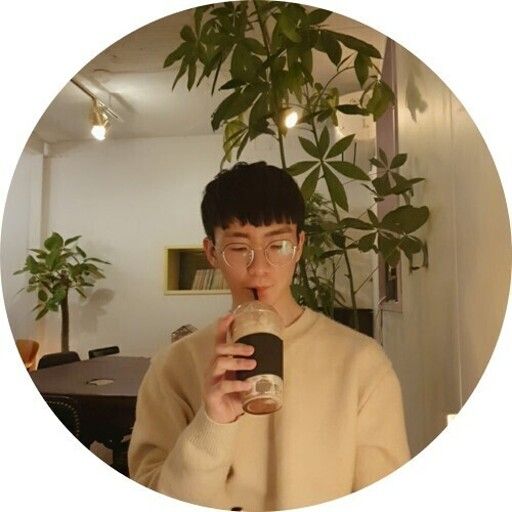 김건우
