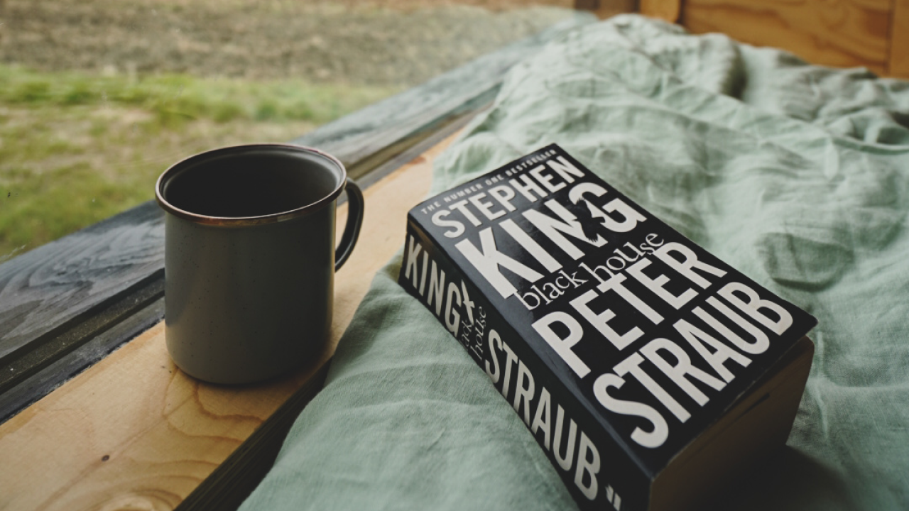 Reading Stephen King with a coffee