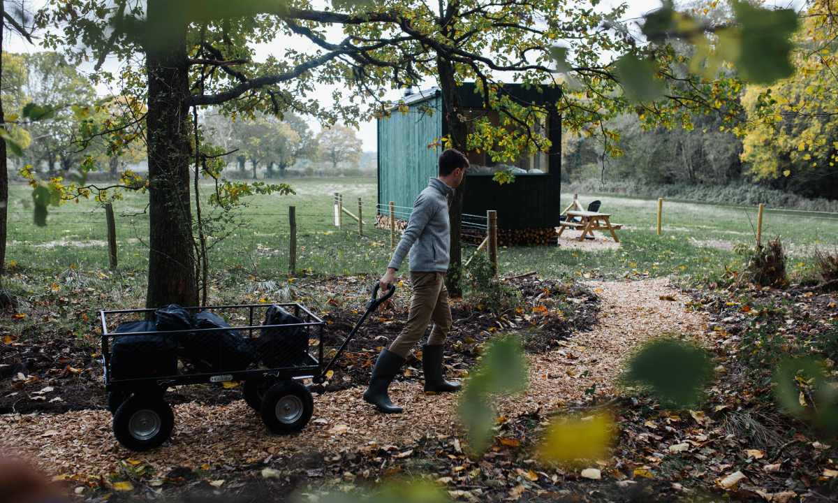 Stay right next to woodland at Woody, a woodland Unplugged Cabin